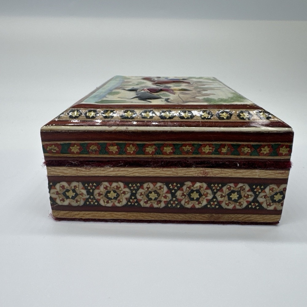 Persian‎ Khatam Wood Trinket Box Hand Made Inlaid With Hunting Scenes On Lid - Picture 7 of 16